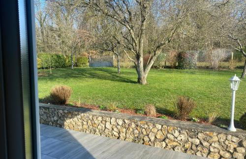 Quite House - Photo 16