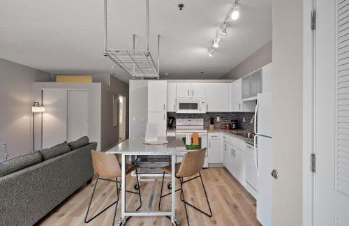 CozySuites Mill District with pool gym #13 - Foto 13