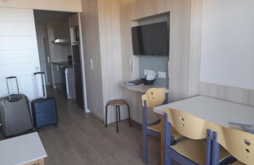 Résidence Pierre et Vacances Les Jardins de la Côte d'Azur SAINT MANDRIER - Photo 3