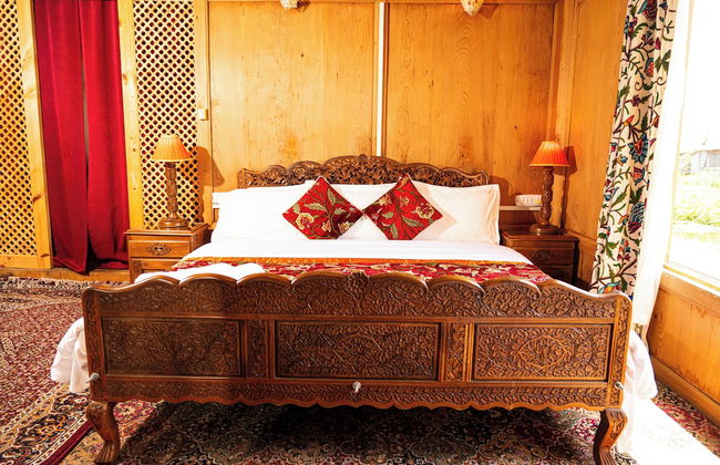 Golden Flower Heritage Houseboat - Foto 10