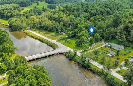 New River Views & Access - Hot Tub, Gazebo, Fire Pit, Next to Riverside Canoeing! - Foto 34