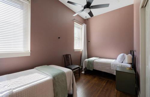 Blushing Pink Manor! Off Frankfort Ave! 8 BR! - Foto 19