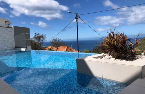 Noah - Private Sunset Hideaway by LovelyStay - Photo 18