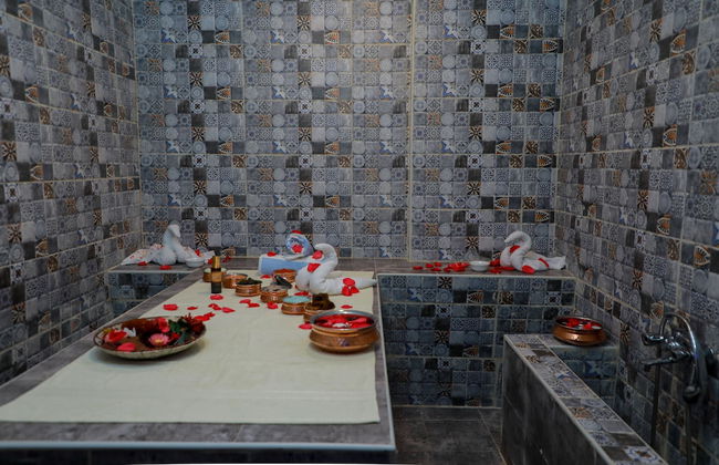 Loumage S Suites and Spa - Photo 49