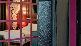 Suite romantique avec Balneo et jeux coquins - Foto 3, Game Room