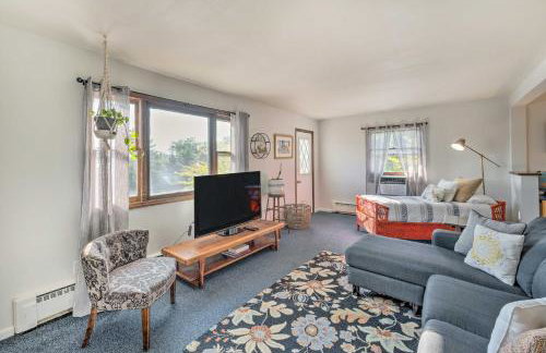 Williams Bay Getaway with Geneva Lake Views! - Foto 1