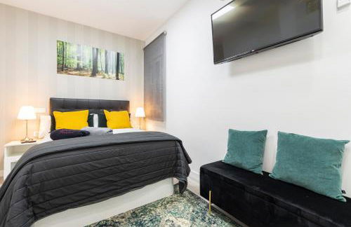 Madrid Río Apartment - Photo 3