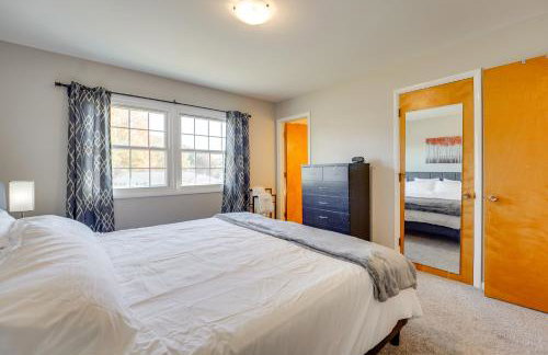 Jackson Home w/ Fire Pit & Yard: 3 Mi to Downtown - Foto 14