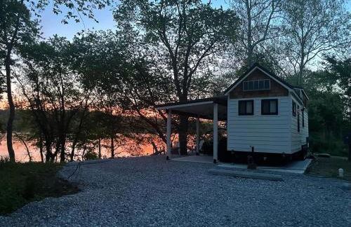 Stargazers' Retreat A Tiny Home on the Riverside - Photo 57