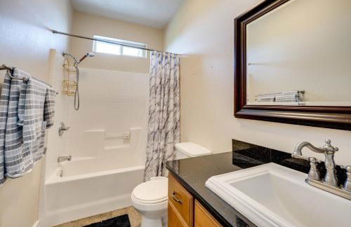 Backyard Oasis with Outdoor Kitchen! Moses Lake Home - Foto 19