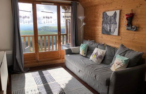 Lama-Gîte-des-Puys T3 Lamado vue époustouflante sud avec grande terrasse - Photo 1