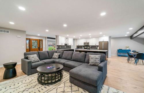 Spacious 5BR Family Home Near ISU & Attractions - Foto 1