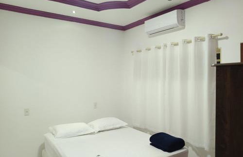 Casa grande, ar em todos os quartos, cabe 3 carros - Foto 22