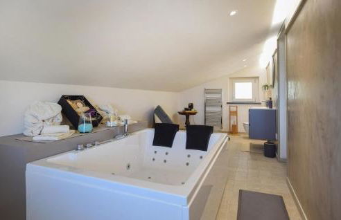 4 Bedroom Gorgeous Home In Massarosa - Foto 7