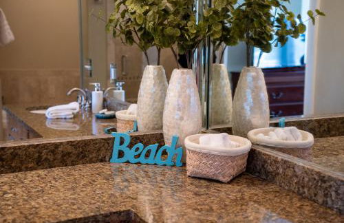 Summer Special, Lux 4BR House Sleeps 12, Pool, Elevator, King bed - Foto 41