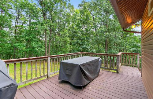 20 acres w Private Pavilion, Fireplace & Fire Pit - Foto 39