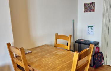 Central Gloucester Self-Catering Flat - A Hidden Gem - Foto 23