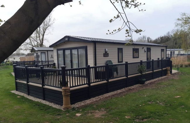 1 Bed Lodge Sleeps 4 - Pet Welcome - Fireplace - Foto 15