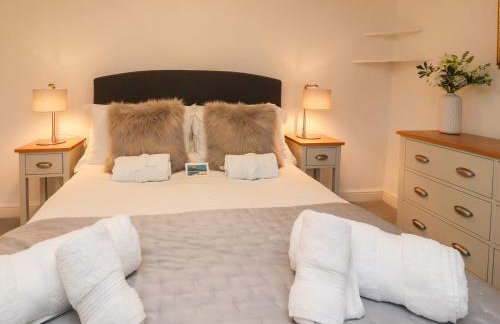 Inglewood Court - Photo 15