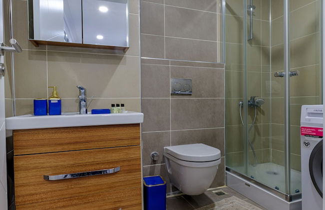 Gorgeous Central 2BR Condo w City Views - Foto 23