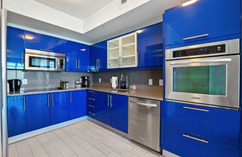 23rd Floor W 2BR with Den, Ocean Views, Sleeps 8 - Foto 8