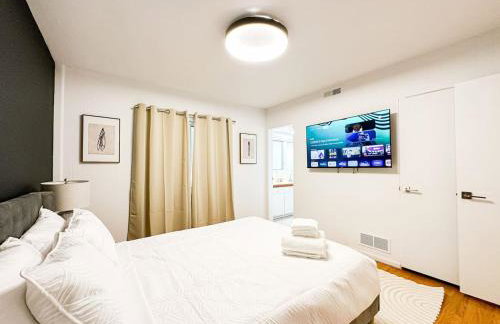 6BR Pool Escape for Friends and Family - LOU1 - BUR - Foto 33