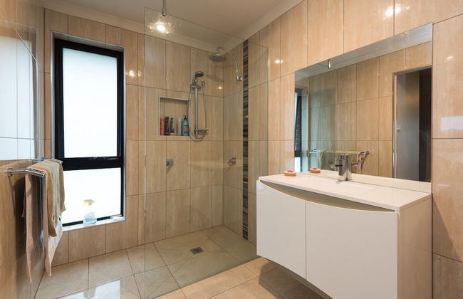 Euphoria House - Photo 13