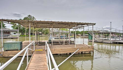 Possum Kingdom Lakefront Home with Patio and Dock! - Foto 2