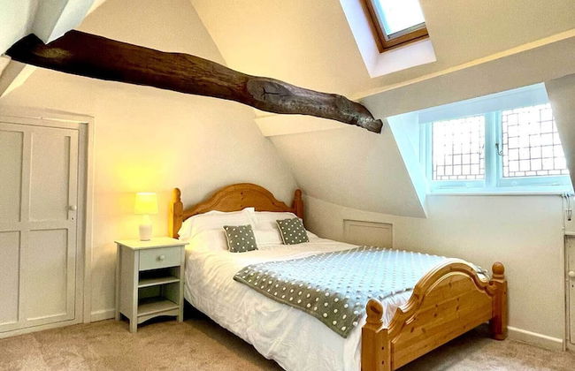 Walnut Tree House - Photo 8