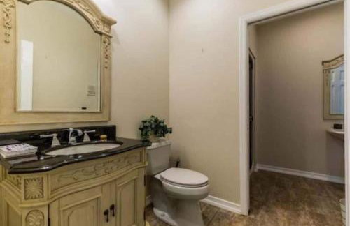 5 Bedrooms Indoor Pool Huge Yard - Foto 8