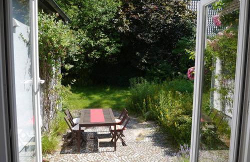 Sonniges Häuschen mit Garten - Foto 14