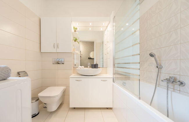 Venus Apartments - King Street II - Photo 14