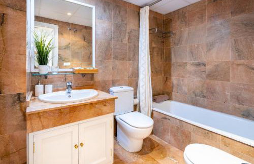 Spectacular Penthouse Puente Romano - Foto 10