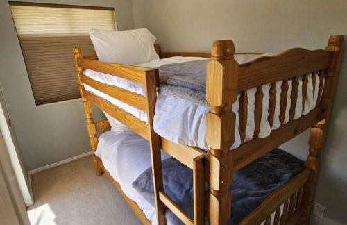 Cliff Views - Hot Tub - SUPs - Boat Parking - Sleeps 16 - Foto 30