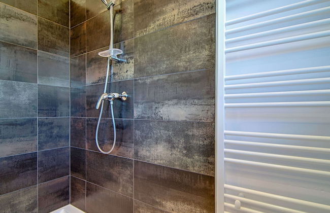 The Waltz of the Chickadees in Somme Leuze - Foto 19