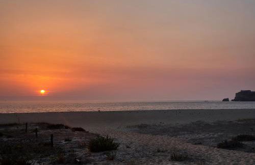 Nazare Uninterrupted Views and Sounds of the Sea - Foto 53