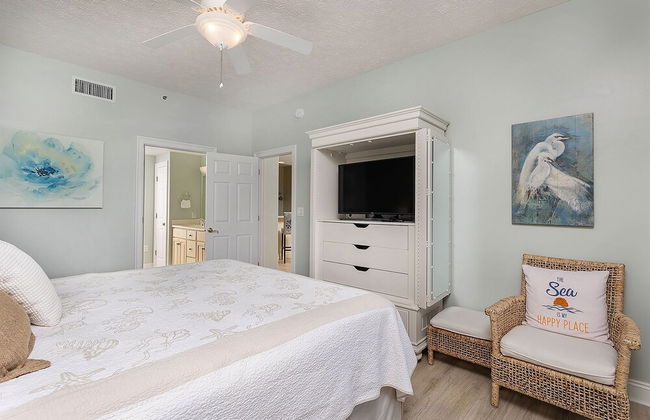 Wondrous Oceanfront Condo with Free Poolside WiFi - Unit 1105 by RedAwning - Foto 4