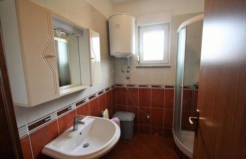 Apartment Bilic with balcony - Photo 18