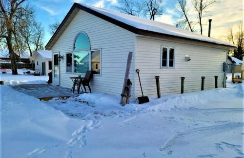 Remodeled, Grill, Outside Seating, Dock, Swimming - Photo 16