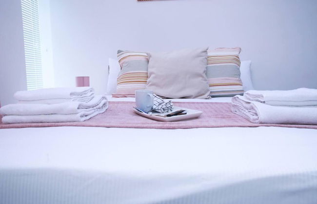 Apartment - Sleeps 2 & Free Parking - Foto 2