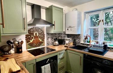 Avalon Sunrise our enchanting Glastonbury cottage - Foto 15