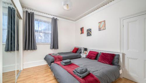 Modern 2Bed North London Flat by D3 Short Stay, Sleeps 6, Private Yard - Foto 2