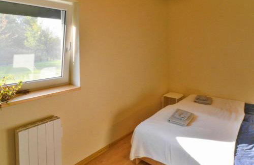 Holiday Home With Private Garden Close to the Lake - Foto 26