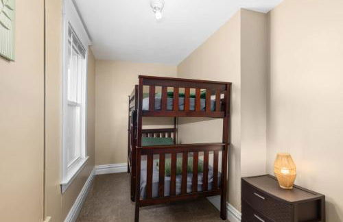 Charming 4BR Westside Home in Beer City USA - Foto 19