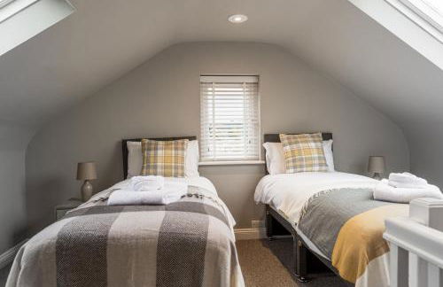 Comfortable 5-Bedroom House in Cheltenham - Foto 42