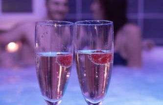 Suite romantique La Maison de Flora SPA intérieur, jardin et lit King size - Foto 17