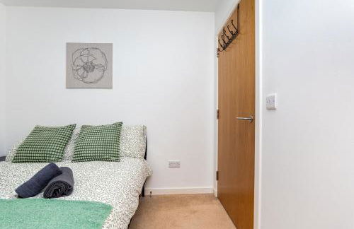 2Bed Ground Floor-Free Parking - Photo 13
