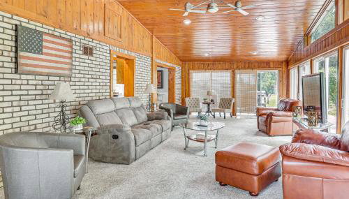 Spacious Ohio Family Home on 5-Acre Property! - Foto 3