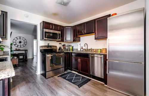 Jungle House Luxury Homes - Columbus Downtown Short North - Steps to Convention Center & Nationwide Arena - Sleeps up to 6 - Free Parking - Over 5,800 Five Stars - Foto 6