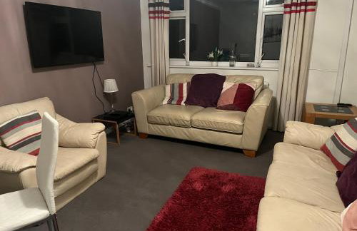 A Home from Home -2 Bed Flat & Free Driveway Parking - Foto 16